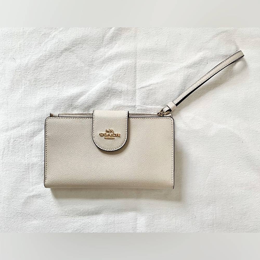 NWOT Coach Wallet Wristlet in Cream